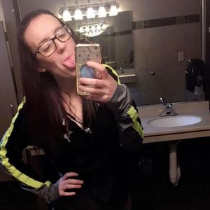 Meet your Posher, Alexxis